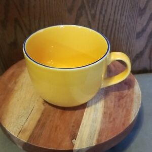 ☕💛Yellow Ceramic Coffee Mug with Blue Rim☕